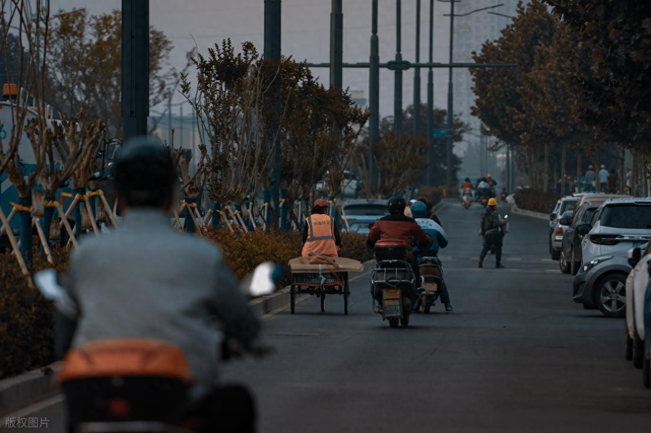 目前大环境下,普通人的“出路”在哪里?