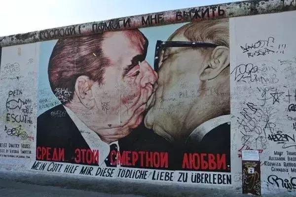 特稿 | 中国有涂鸦:深夜街头自由写手的故事