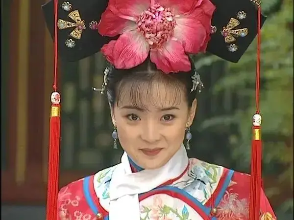 冲上热搜!知名女演员的富豪丈夫,被限制高消费