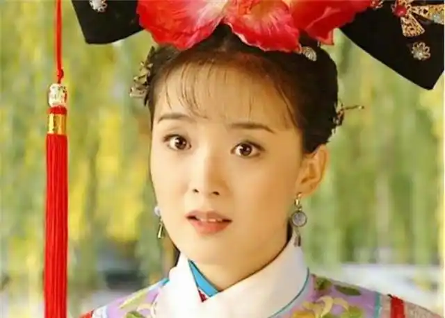 “晴格格”王艳为何巅峰退圈？只因丈夫王志才，在北京紫禁城隔壁给她盖了座“皇宫”