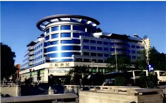 “晴格格”王艳为何巅峰退圈？只因丈夫王志才，在北京紫禁城隔壁给她盖了座“皇宫”