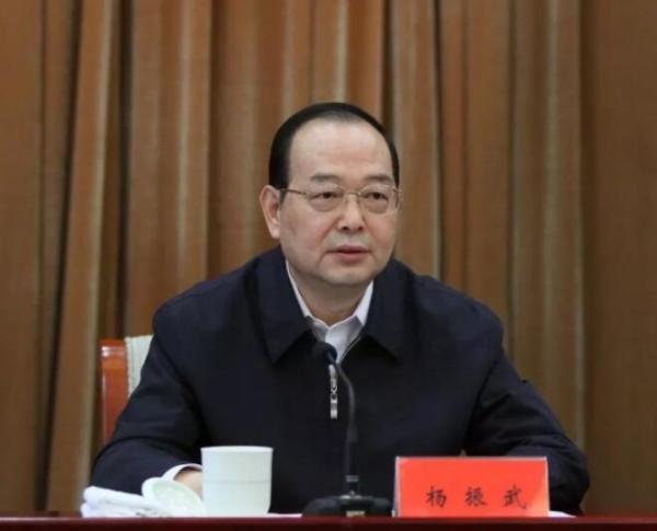 杨振武卸任人民日报社社长：在岗一分钟，尽责60秒