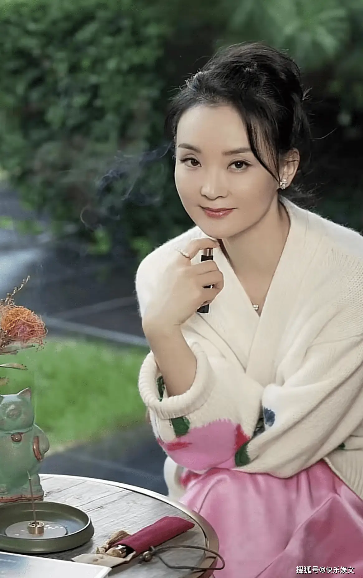 48岁知名女星疑家变！网传富豪老公被抓，因主演《还珠格格》爆红