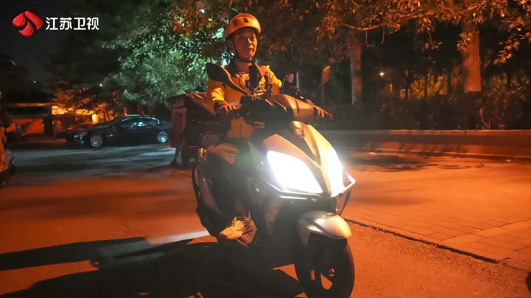 刘壮:外卖员成为“经济年度人物”,因为他的“订单”不一般