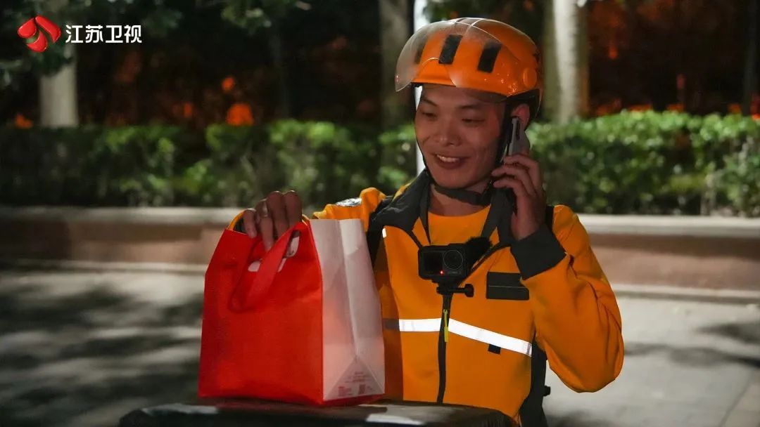 刘壮:外卖员成为“经济年度人物”,因为他的“订单”不一般