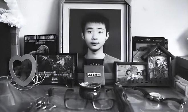 大学生药家鑫被判死刑,想捐出眼角膜,父亲拒绝:你把罪恶都带走