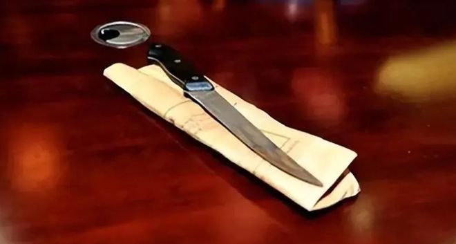 大学生药家鑫被判死刑,想捐出眼角膜,父亲拒绝:你把罪恶都带走