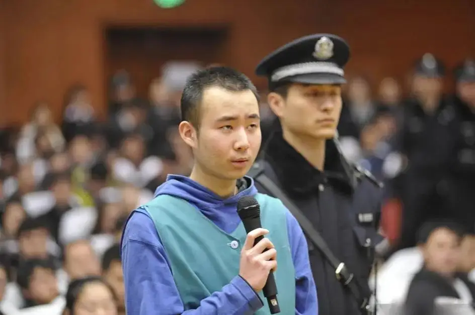 “药家鑫案”14年 :张妙遇害时26岁,她丈夫和父母现在怎样了?