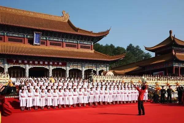 对不起，这个五一我就呆在株洲！别再约我了！