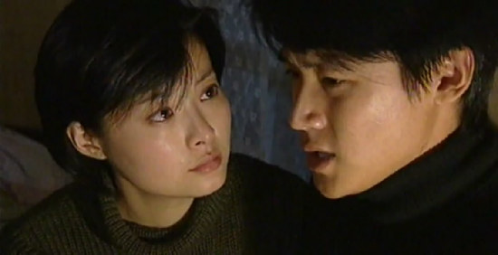 袁立与赵宝刚十指紧扣路边相拥 曾与张怡宁老公苦恋12年