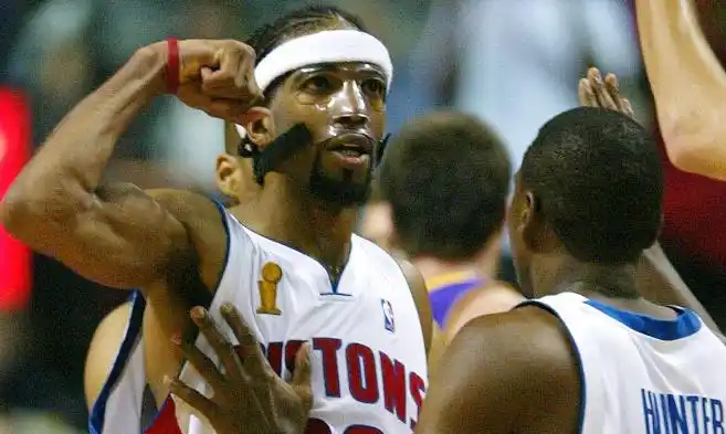 “只要我想，48分钟都可以不休息”，细数NBA历史5大体力怪