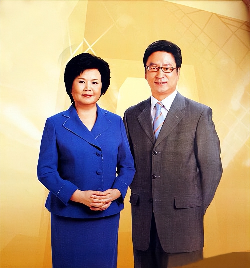 邢质斌李瑞英走红毯气质差得远！一个慈祥奶奶，一个美艳贵妇！