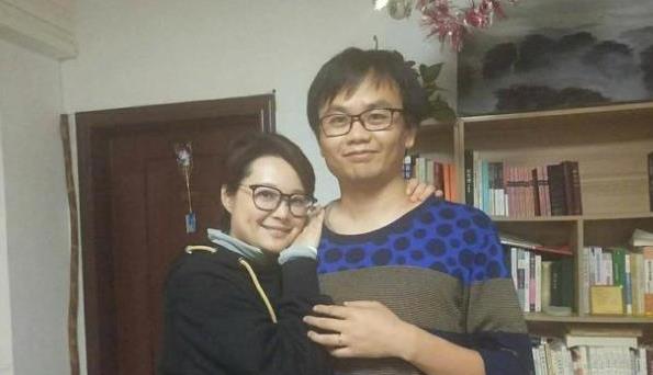 任性辜负相恋12年男友后，2次闪婚闪离的袁立，今又爆新情况