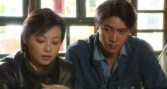 任性辜负相恋12年男友后，2次闪婚闪离的袁立，今又爆新情况