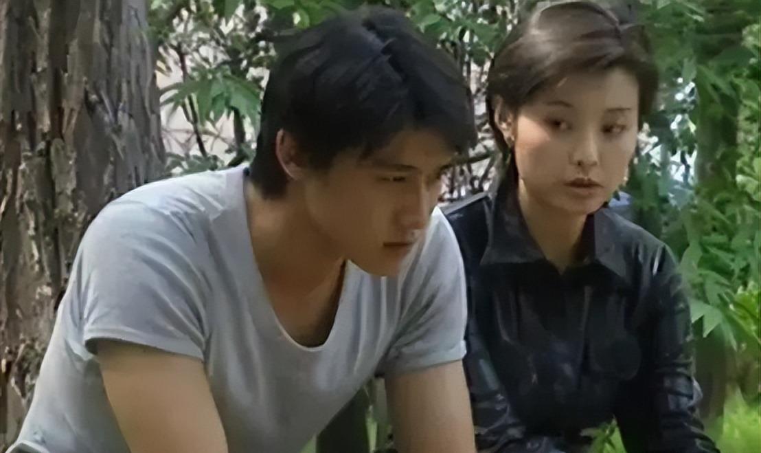 三婚四恋多段绯闻，孤傲女王袁立，走到今天的结局该怪谁