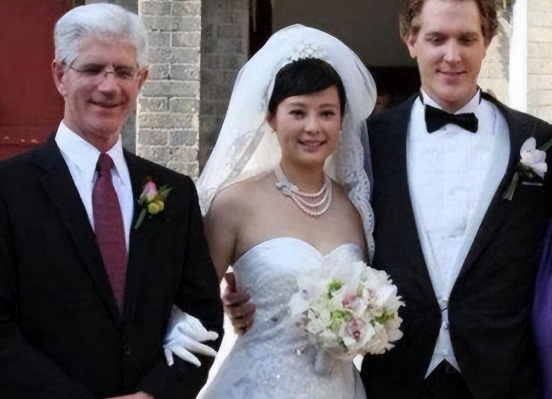 三婚四恋多段绯闻，孤傲女王袁立，走到今天的结局该怪谁