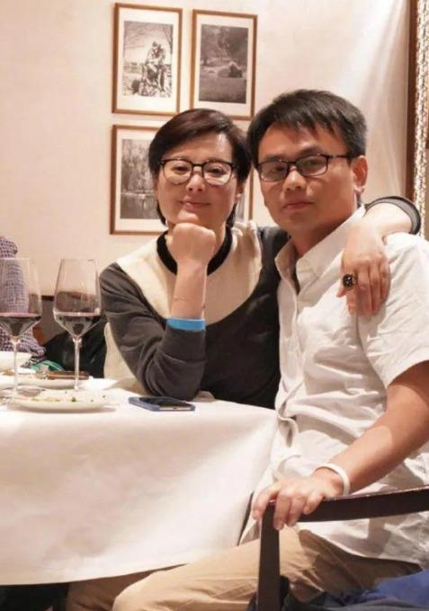 三婚四恋多段绯闻，孤傲女王袁立，走到今天的结局该怪谁