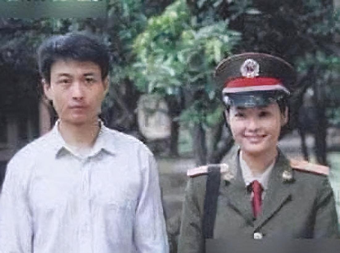 袁立：放着阔太不做，2段婚姻3次绯闻，后嫁小11岁穷男子后悔吗？