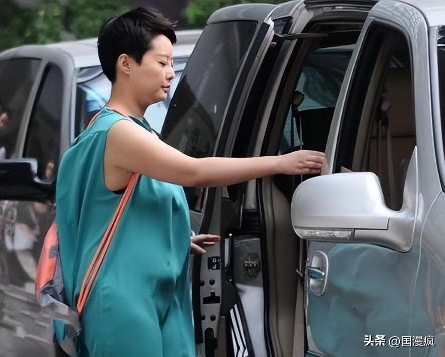 “婚姻疯子”袁立，徐威花800万为她买四合院，三婚却嫁鲜肉诗人