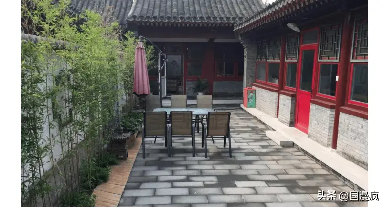 “婚姻疯子”袁立，徐威花800万为她买四合院，三婚却嫁鲜肉诗人