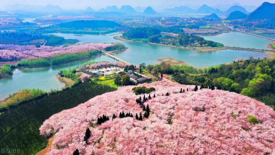 贵州旅游必去的15个景区,去过一半已经此生无憾,你去过了几个