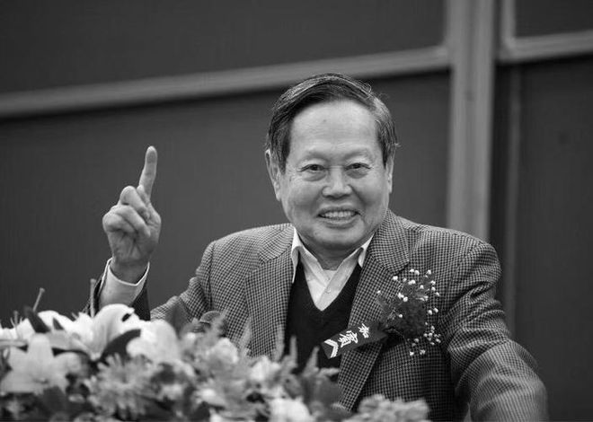 钱学森与杨振宁的差别在哪？很多人理解错了，答案在他们的归宿里