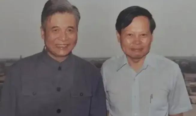 杨振宁逝世:宇宙无声,但有繁星回答