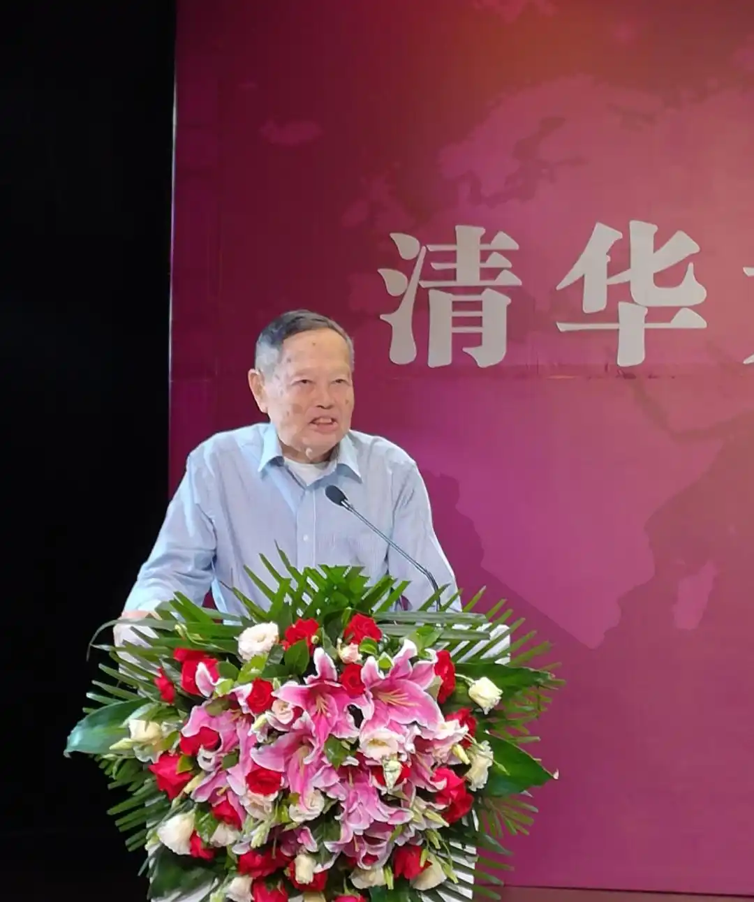 杨振宁:跨越世纪的科学魂与中国心