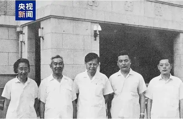 夜读丨杨振宁与邓稼先友谊的10个瞬间