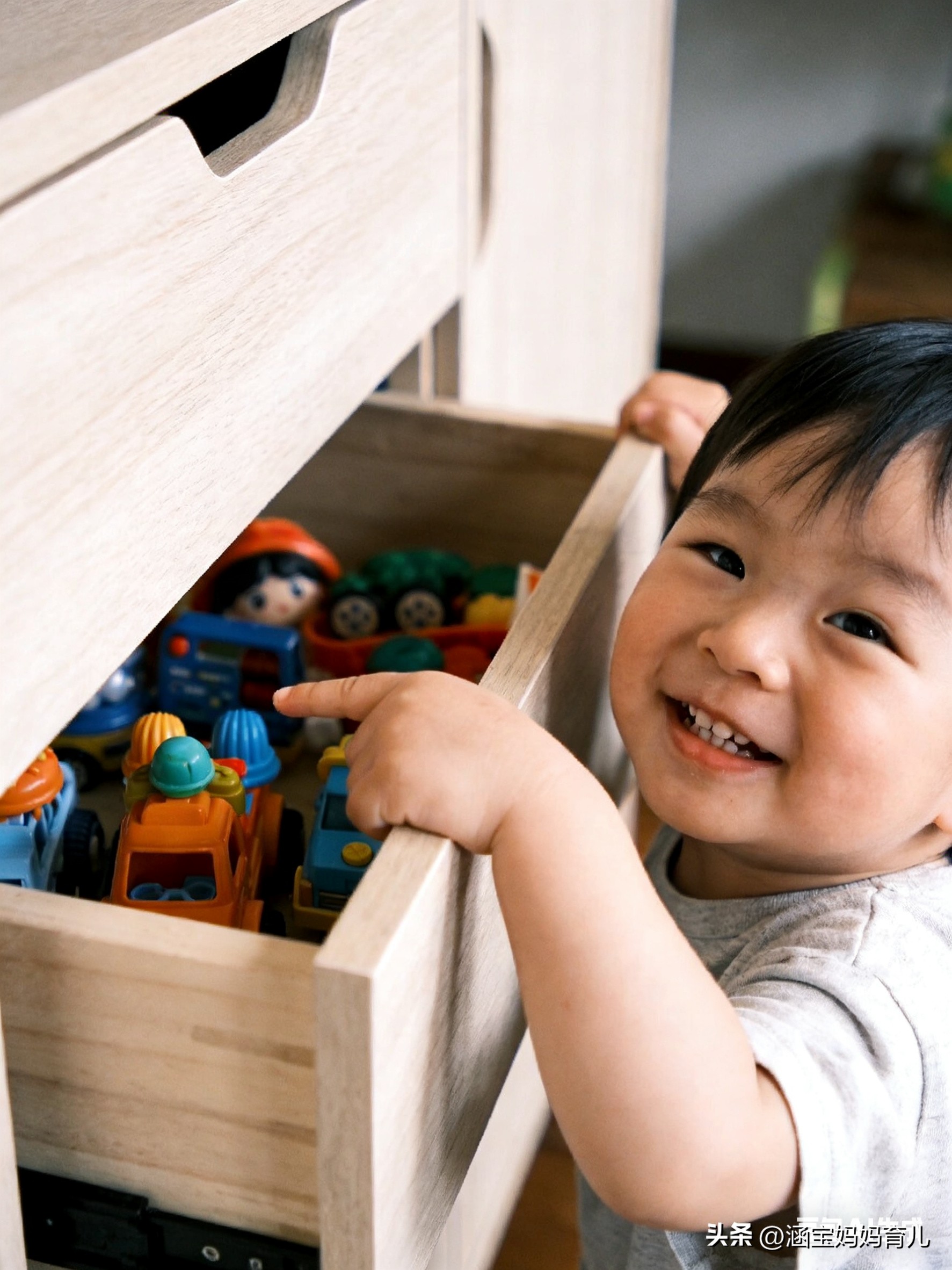 宝宝智商是“天生”的吗?这4个信号早已暗示,占一个就偷乐