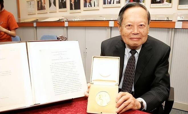 钱学森与杨振宁的差距在哪？很多人理解错了，答案在他们的归宿里