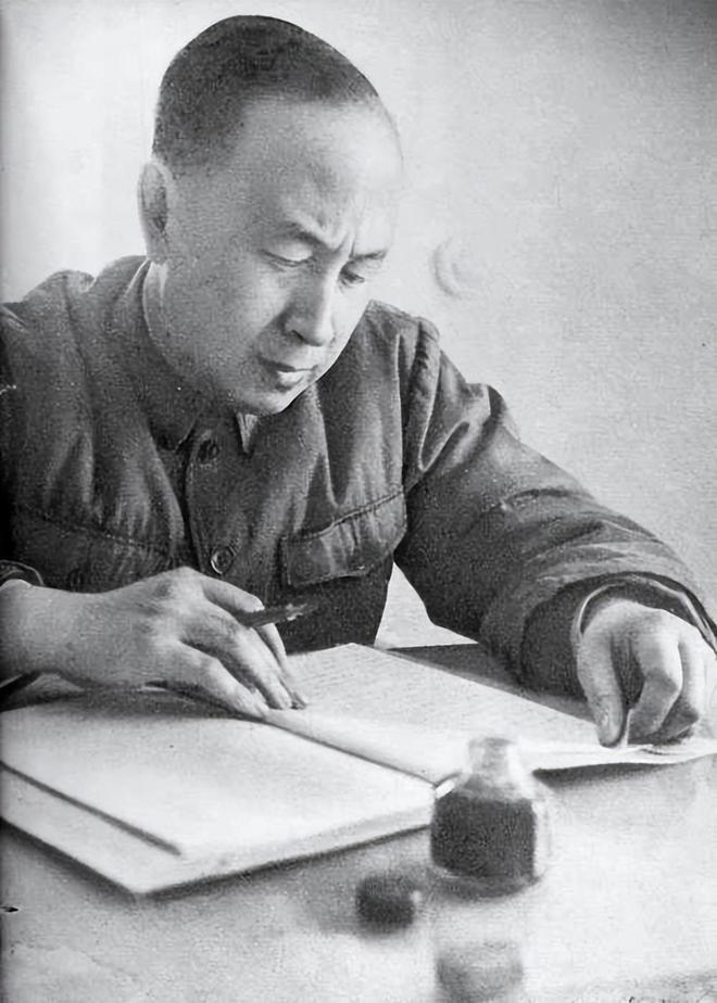 钱学森与杨振宁的差距在哪？很多人理解错了，答案在他们的归宿里