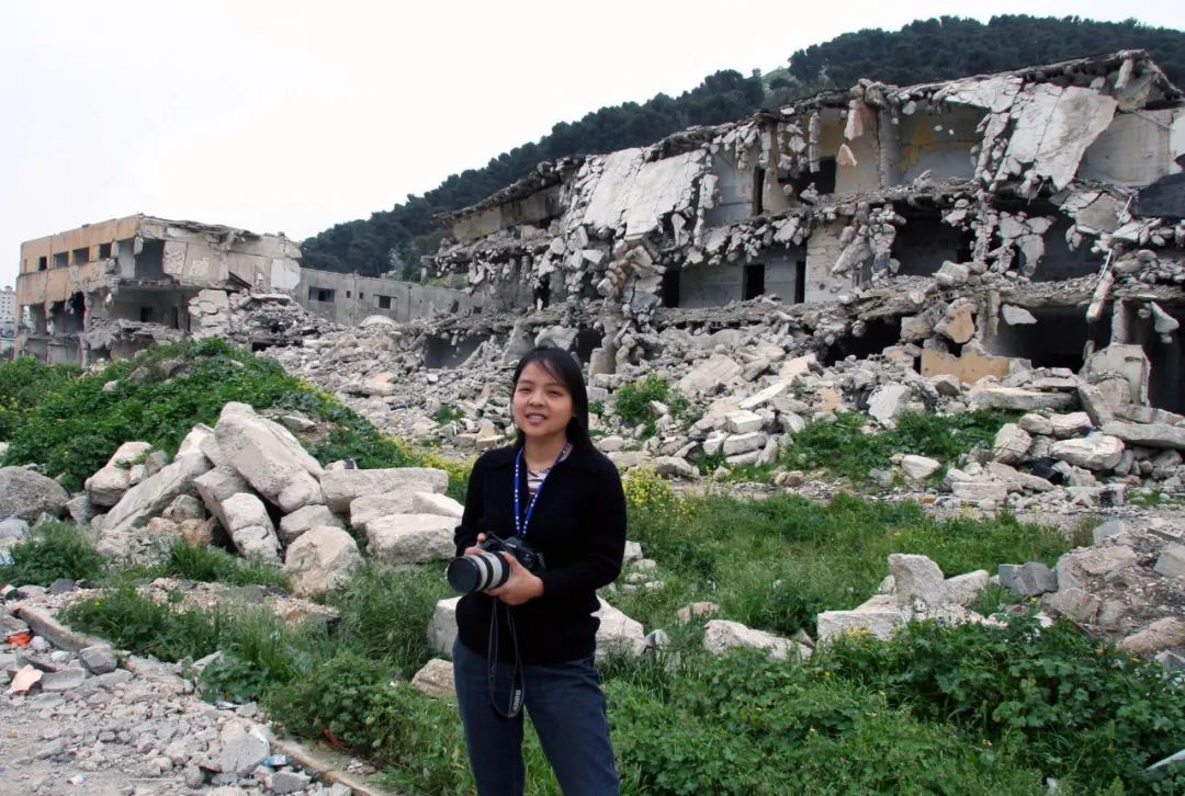 “战地玫瑰”两赴中东，为抢新闻舍弃防弹衣，听女记者讲述真实战地生涯
