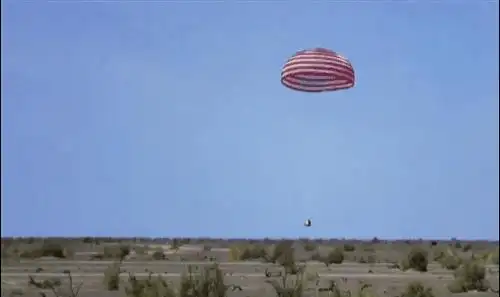酸!国外网友集体嘲讽神舟12号,大呼:那是在摄影棚里拍的