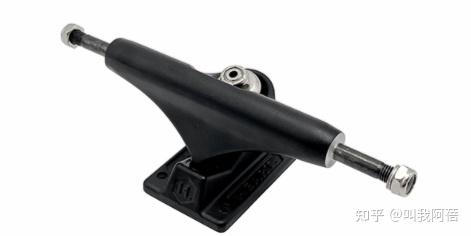 滑板初学者买什么滑板品牌？2026年入门双翘|鱼板|长板整板推荐，适合代步用、玩平花、玩dancing的滑板推荐