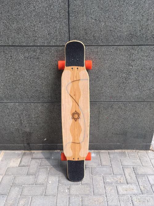 新手入门滑板需要知道的那些事（从买板到上街）