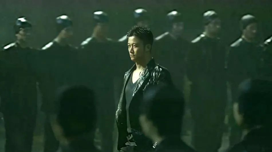 9年29部作品,被第七代导演点名“抢饭碗”,吴京的时代来了吗?