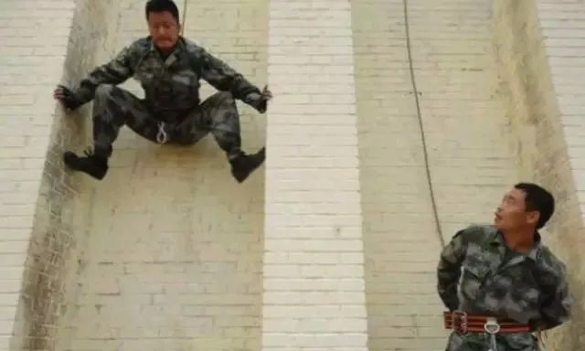 9年29部作品,被第七代导演点名“抢饭碗”,吴京的时代来了吗?