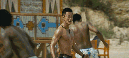 9年29部作品,被第七代导演点名“抢饭碗”,吴京的时代来了吗?