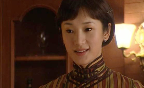 金粉世家：独立新潮二少奶，因几件家具翻车，竟比王玉芬招人嫌弃