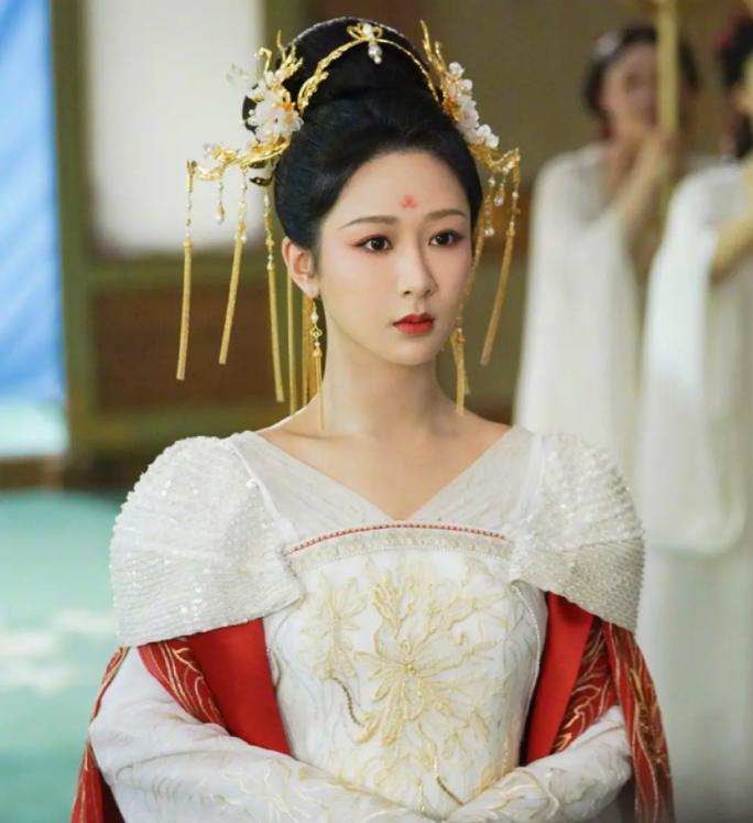 给近三年最火的10部国产剧排个名：《繁花》仅第8，第1名没有争议