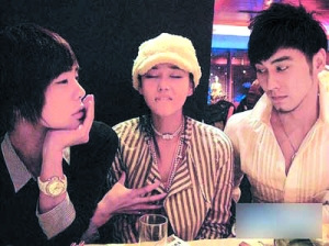 张馨予回应坐台传闻:没去过夜总会