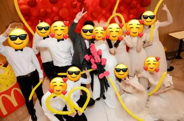 年轻人最新婚礼场地：麦当劳和海底捞