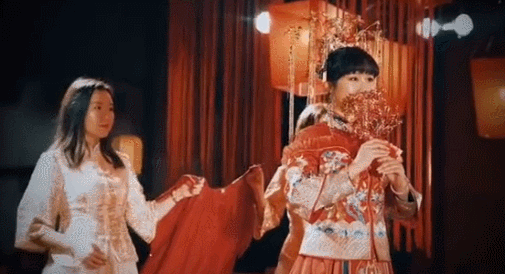 中式婚礼火遍全球!华丽梦幻有排面,国外网友:我也想整一个