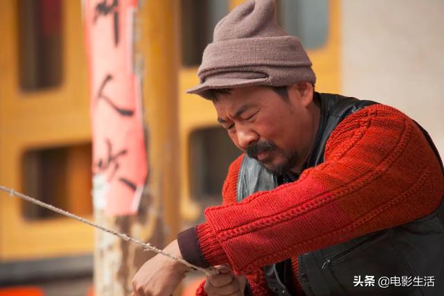 演得了皇帝，拍得了“神片”，又能导又能演的陈建斌真是人生赢家