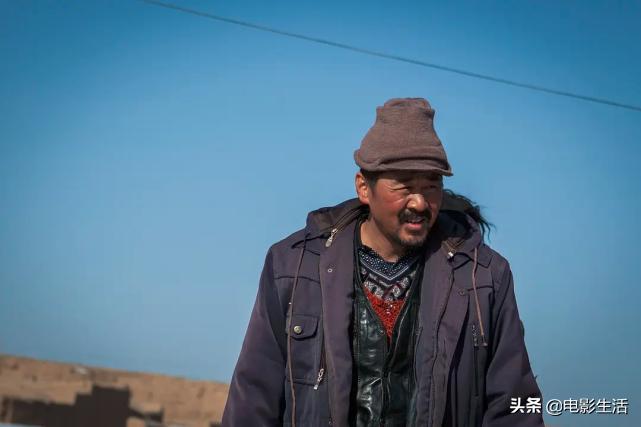 演得了皇帝，拍得了“神片”，又能导又能演的陈建斌真是人生赢家