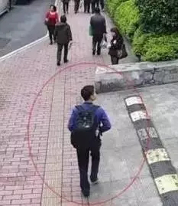 双肩包内藏伪基站可边逛边发诈骗短信，武汉1月内18人遭骗