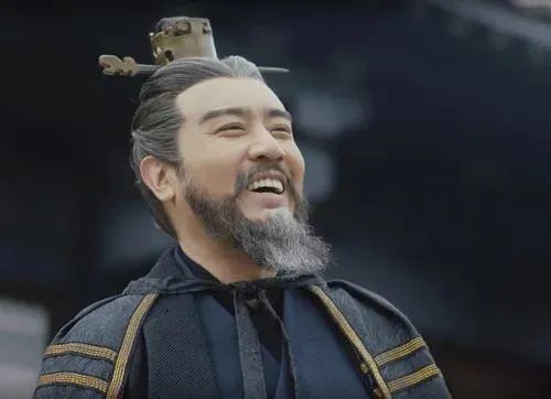 同样是演“曹操”，陈建斌和鲍国安放在一起看，差距就出来了