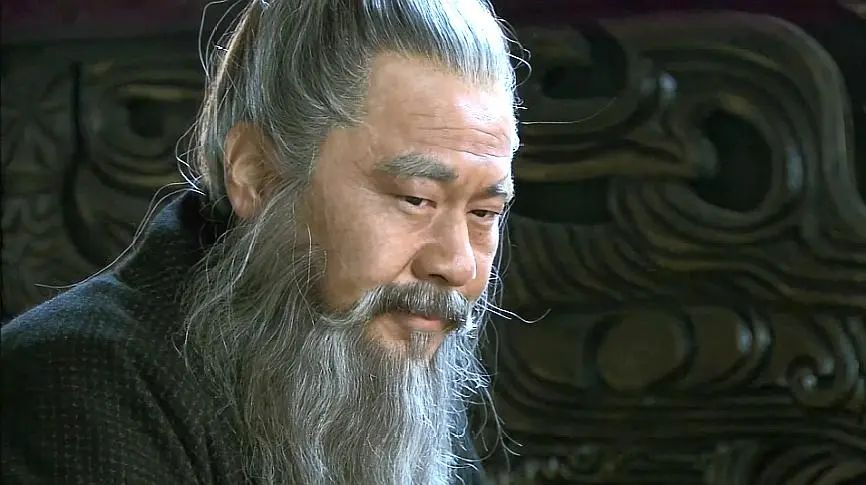 同样是演“曹操”，陈建斌和鲍国安放在一起看，差距就出来了