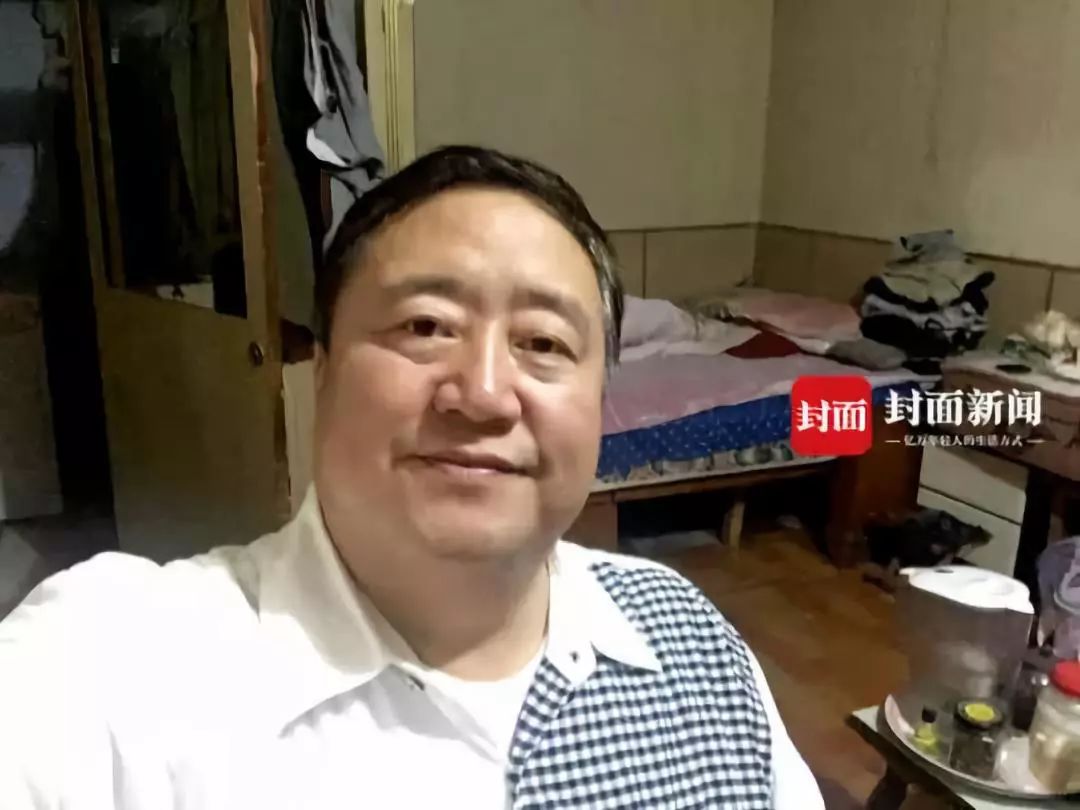 霸屏春晚19年的“笑脸哥”，今年没见着？原来……